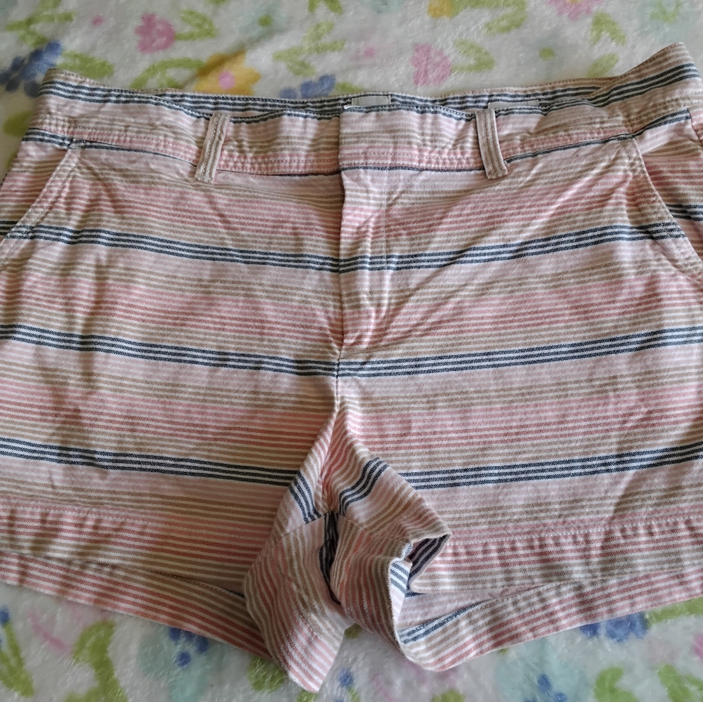 Gap Women’s size 14 colorful pastel chinos shorts 100% breathable cotton 36W 3L